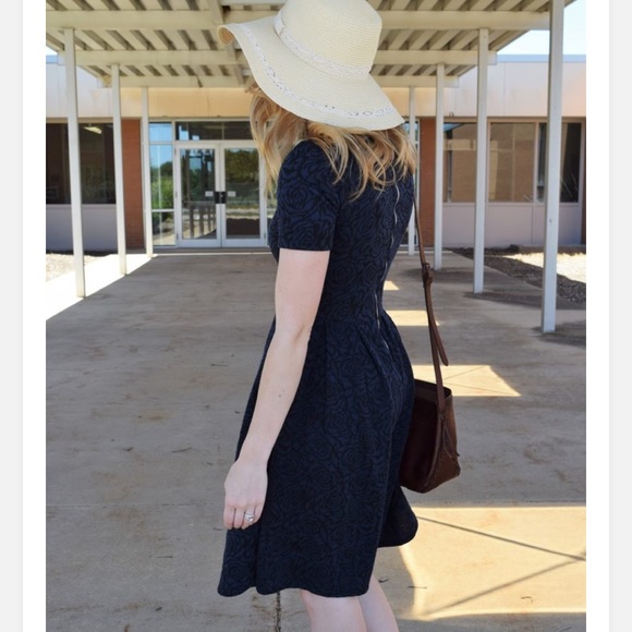 NWT Lularoe Amelia Elegant Black Cherry Rose Embossed A-line Fit & Flare pockets - Picture 4 of 16